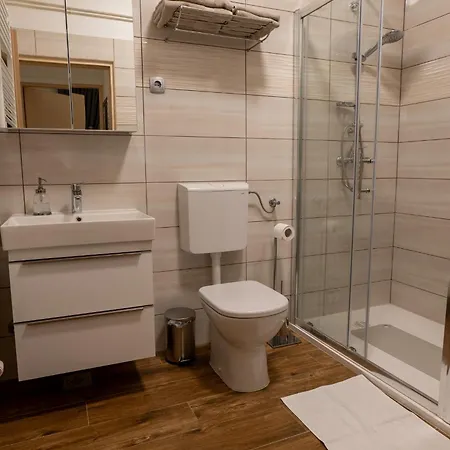 Little Vienna Silver Apartment Varaždin Buitenkant foto